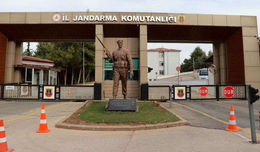 Gaziantep'te Jandarma 'Çember' Operasyonları! Çok Sayıda Kişi Yakalandı
