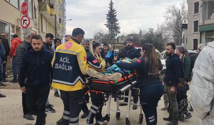 Gaziantep’te Feci Kaza! Motosiklet İle Otomobil Kafa Kafaya Çarpıştı!