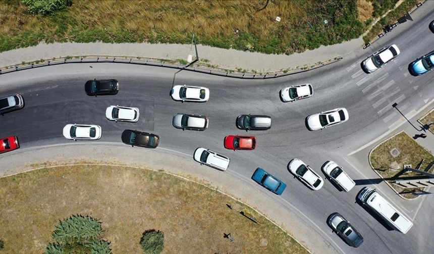 Trafikte en çok hangi renk ve marka araçlar var?