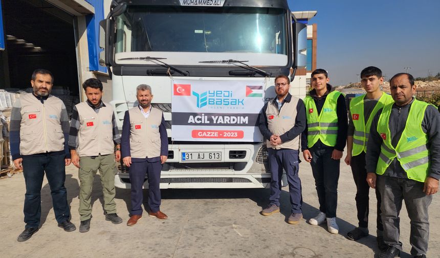 Türkiye Gazze'ye 18 Tır Yardım Malzemesi Gönderildi