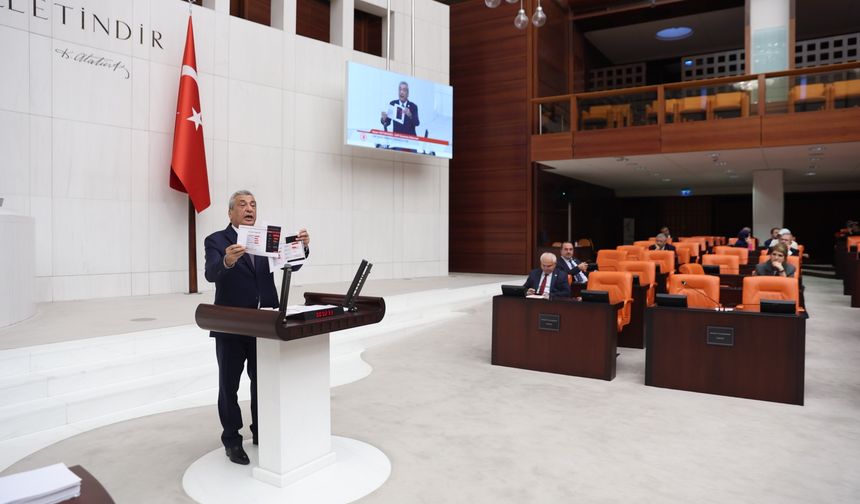 CHP’li Öztürkmen Torpil Belgelerini Meclis Kürsüsünde Gösterdi