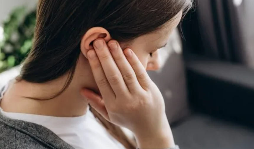 Kulak Çınlaması Nedir?  Kulak Çınlamasının  Önemli Nedenleri Neler?