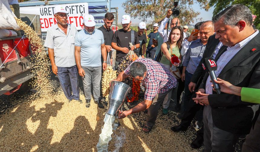 Özel'in Gaziantep ziyaretinden çok konuşulan anlar...