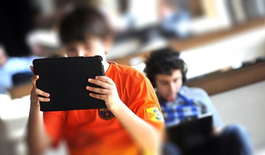 Çocuklarda Ekran Kullanımı Tehlike Çanlarını Çalıyor!