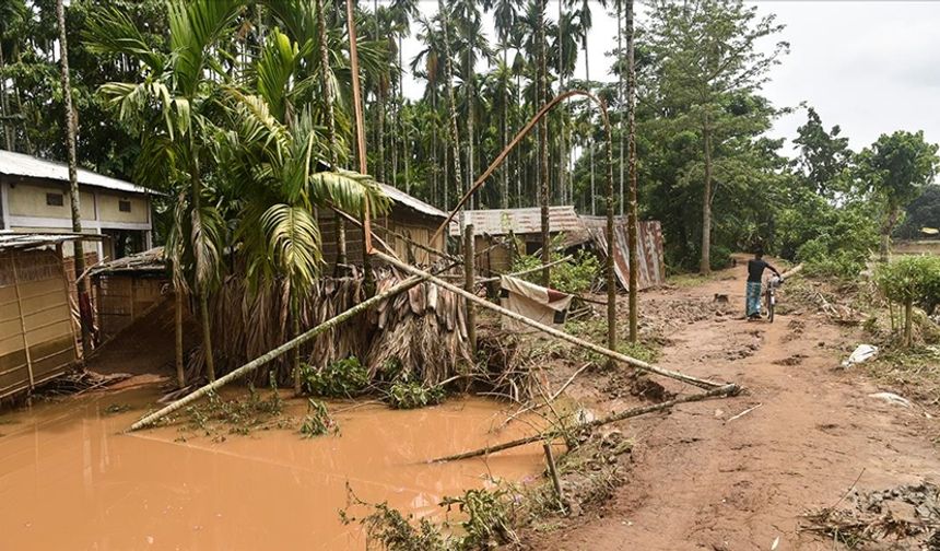 Hindistan ve Sri Lanka’da Fengal Siklonu alarmı!