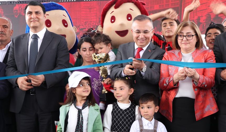 Gaziantep'te 23 Nisan Parkı'ı  Hizmete Açıldı