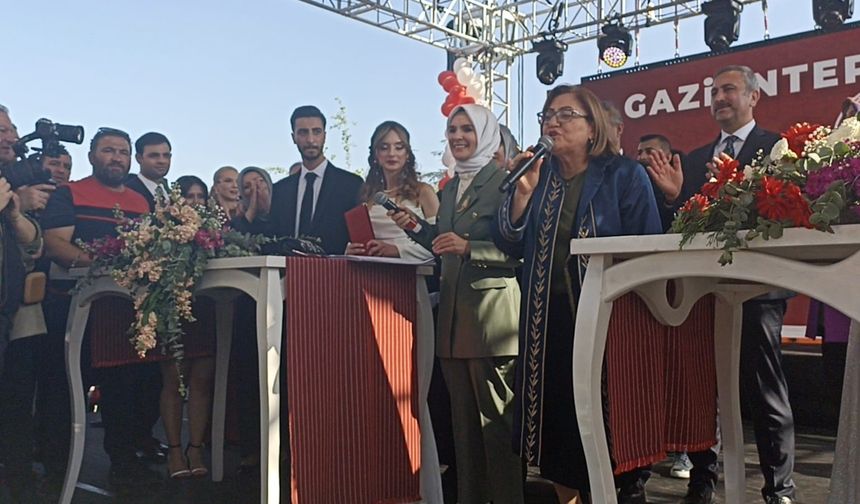Nikahları Festival'de Kıyıldı