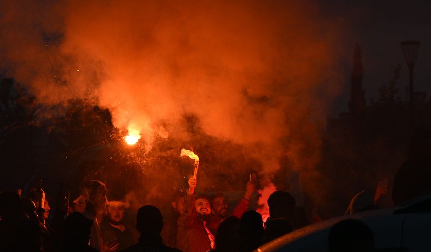 Galatasaray Şehre İndi, Coşku Tavan Yaptı!