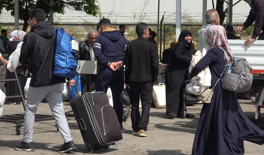 Suriyeliler Gaziantep’i Boşaltıyor