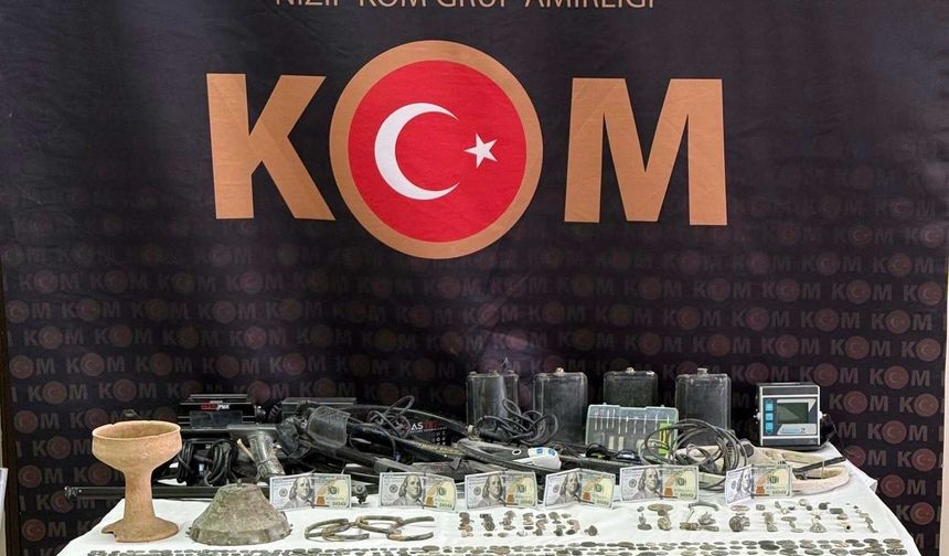 Gaziantep’te Baskın Yapılan Evlerde Tarih Fışkırdı!