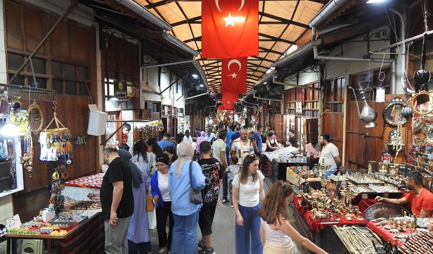 Gaziantep Bayramda Turist Akınına Uğradı