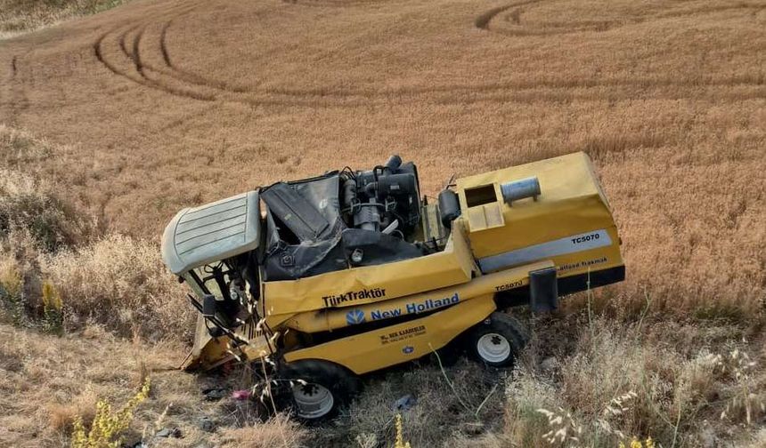 Gaziantep’te Biçerdöver ve Otomobil Çarpıştı