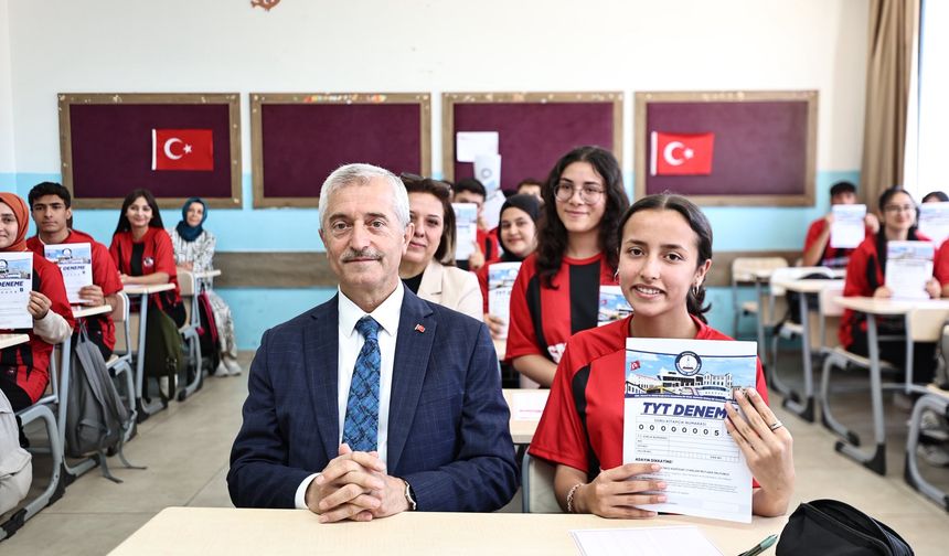 Şahinbey’den Öğrencilere Destek