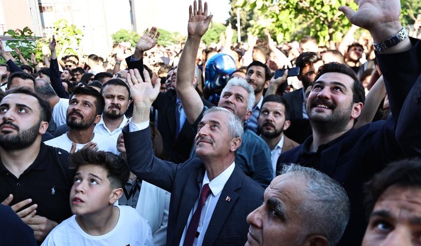Gaziantep’te Pembe Balonlar Elif Azra İçin Havalandı