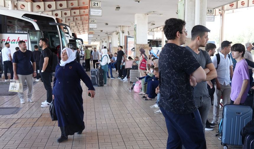 Gaziantep Otogarında Bayram Yoğunluğu