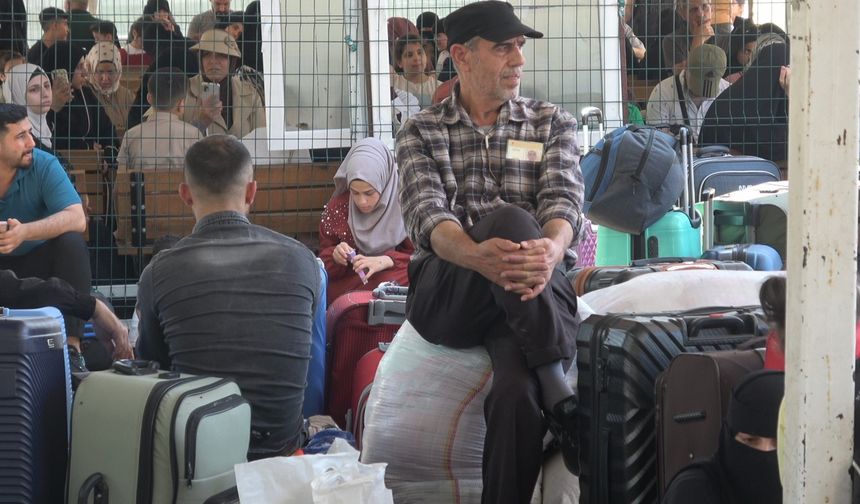 Suriyelilerden Türkiye'ye Veda: "Şimdi Vatanı Büyütme Zamanı"