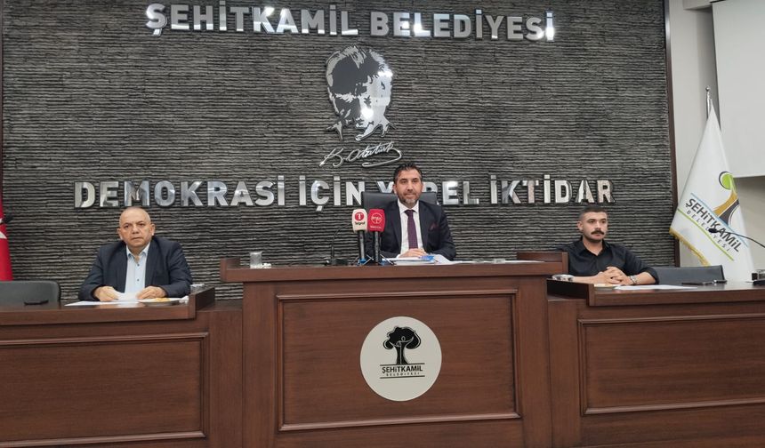 Umut Yılmaz, Meclisi Unuttu!