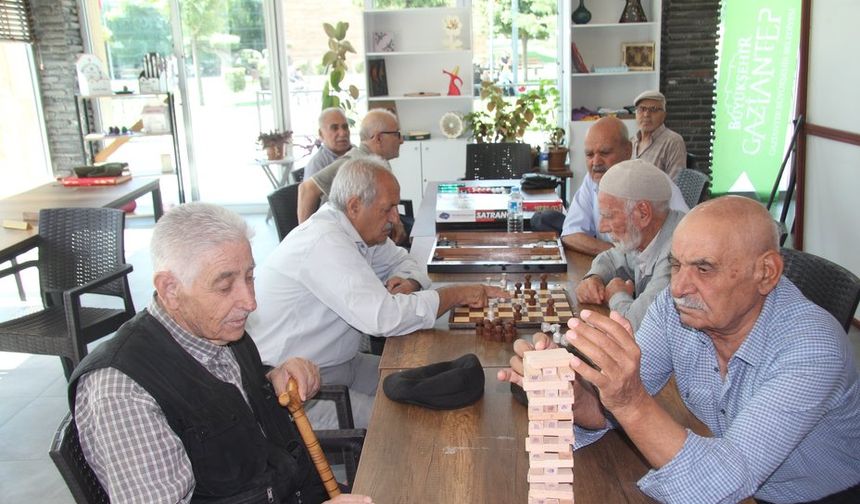 Gaziantep’te Yaşlılar Bu Merkezden Ayrılmak İstemiyor!