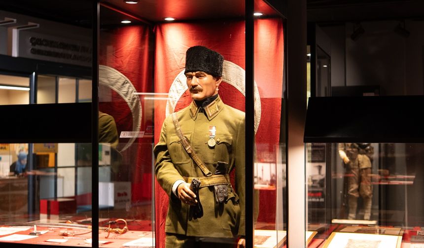 Atatürk'ün Üniforması ve Kılıcı Kahramanlık Panoraması'nda