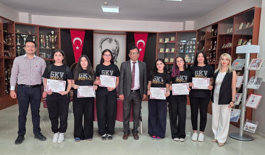 Gaziantep’in Genç Sözcüleri Dünyada Ses Getirdi