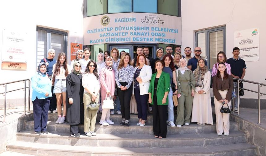 HKÜ’de Girişimcilere Dijital Çağın Kapıları Açıldı