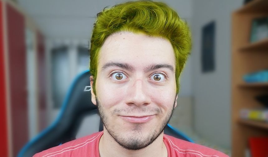 Enes Batur YouTube'a Geri mi Döndü?