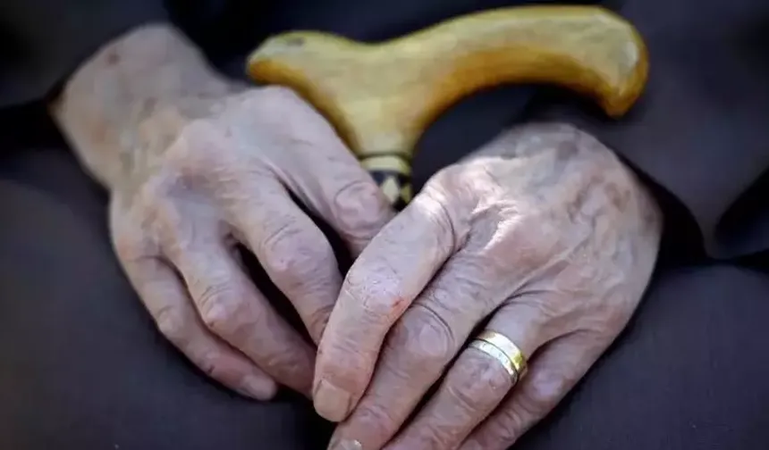 Yaşlılık Aylığı Nasıl Alınır? İşte Şartlar