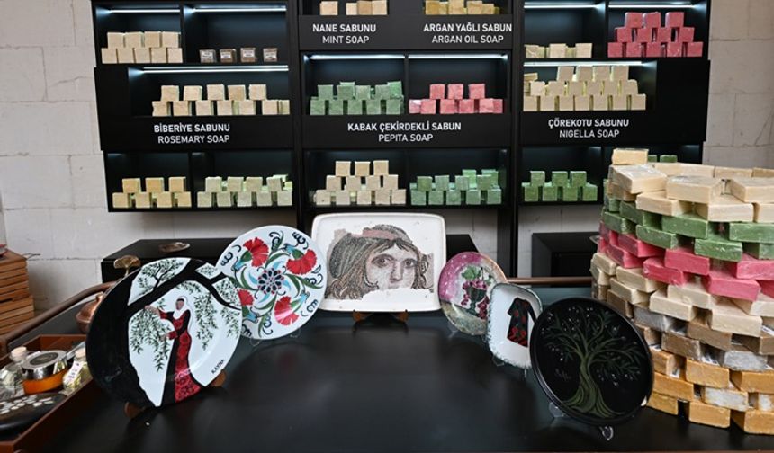 Kırılan Tabaklar, Sanat Eserine Dönüşüyor