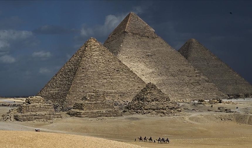 Büyük Piramit Sanılandan Çok Daha Eski Olabilir mi?