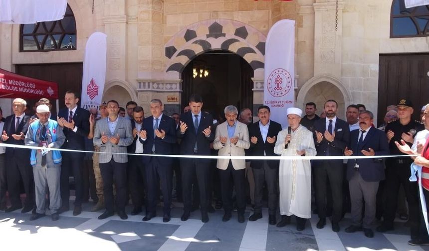 Depremin İzleri Tarihi Yapılarda Siliniyor