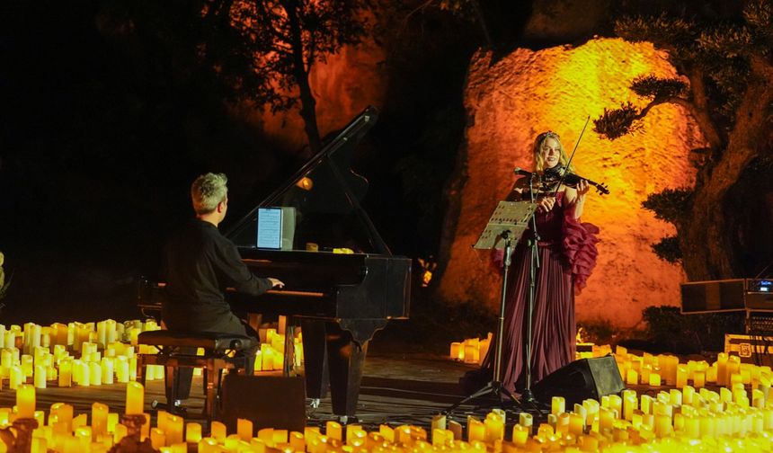 Dülük Antik Kenti’nde Mum Işığında Büyüleyici Konser