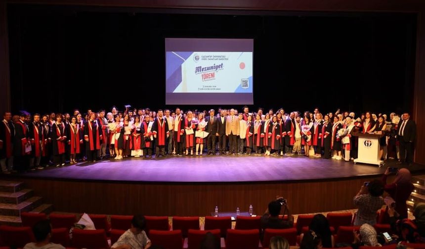 Gaziantep’te Tasarımcı Adayları Mezun Oldu