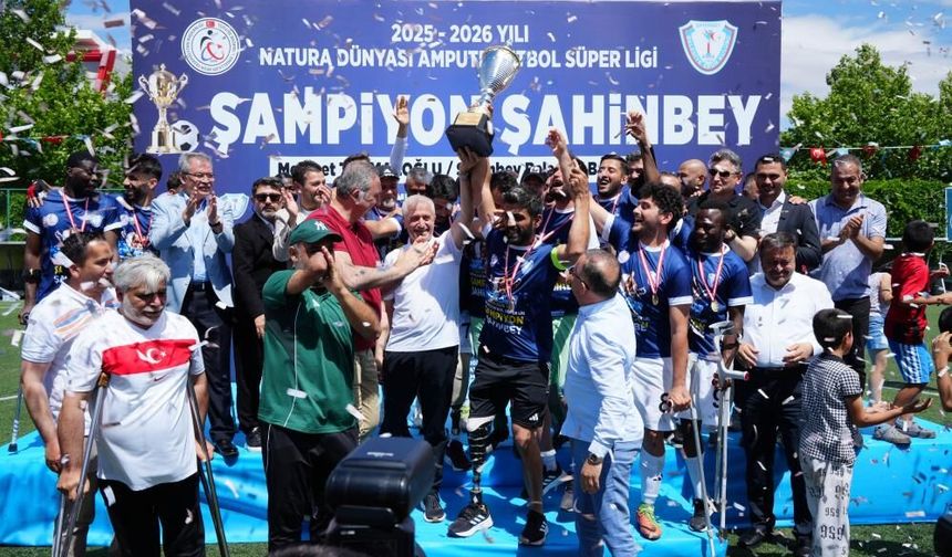 Şahinbey şampiyonluğu kupayla taçlandırdı