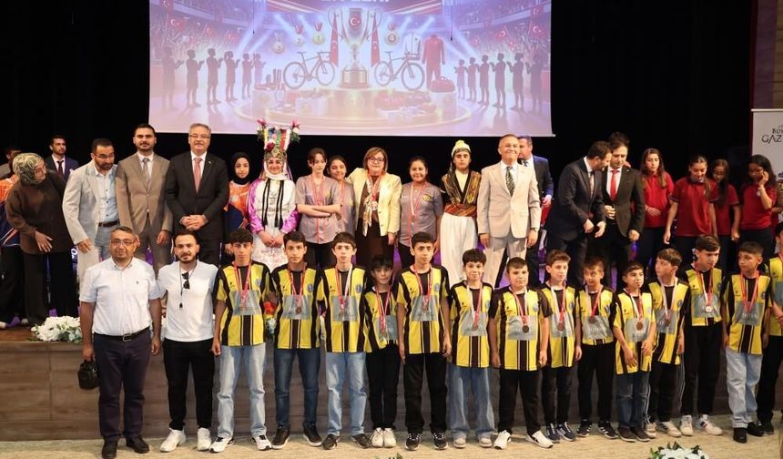 Şampiyon Öğrenciler Gaziantep’te Sahne Aldı