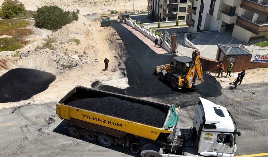 Yıpranan Yollar Tek Tek Yenileniyor
