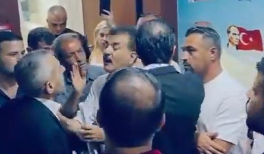 CHP Şahinbey İlçe Başkanlığı’nda gerginlik
