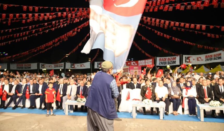 Gaziantep'te 15 Temmuz gecesi yeniden yaşandı