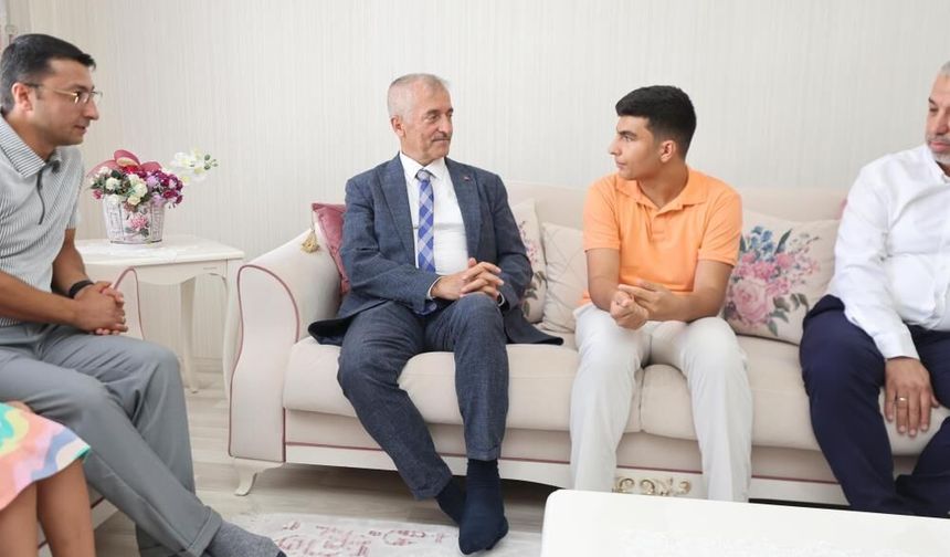 Şahinbey’de Şampiyonlara Çifte Müjde
