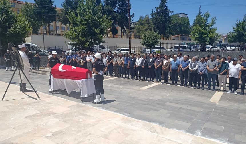 Gaziantep'te Polis Memuru Gözyaşlarıyla Uğurladı