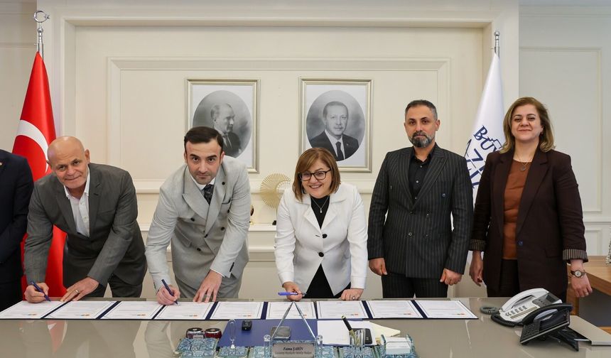 Dev Spor Fuarı İçin İmzalar Atıldı
