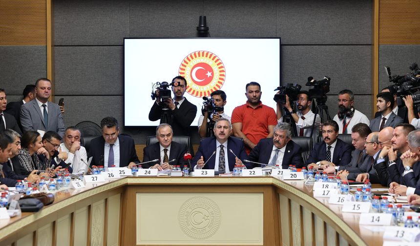 Abdulhamit Gül'den TBMM'de 'Terörsüz Türkiye' Açıklaması