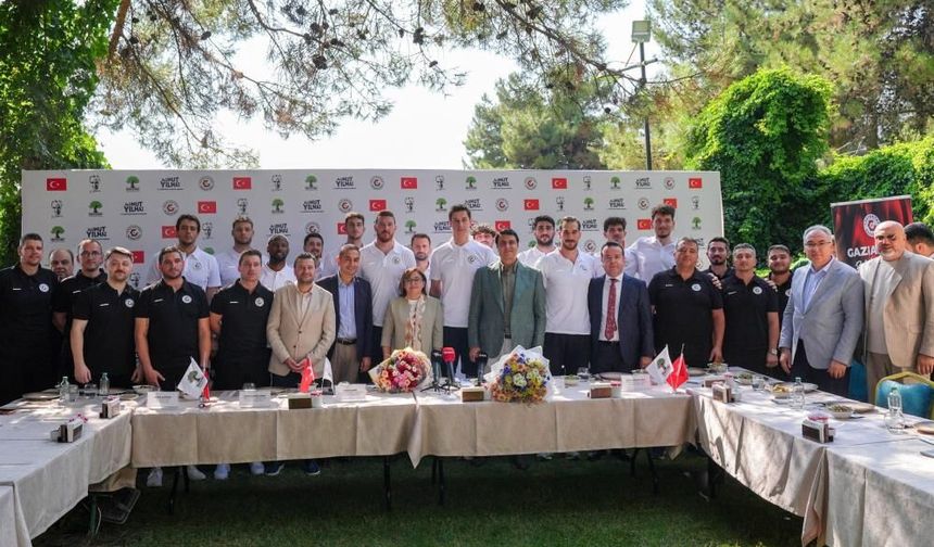 Gaziantep Basketbol Şehitkamil'e Geçti