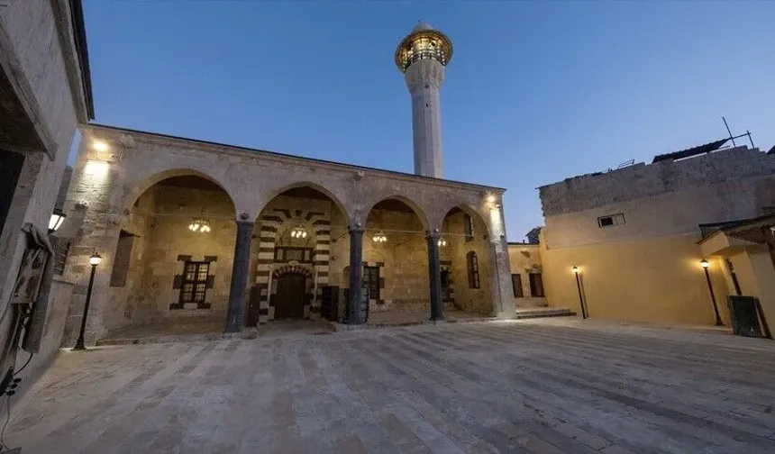Gaziantep’in tarihi camisi yeniden ayağa kalktı