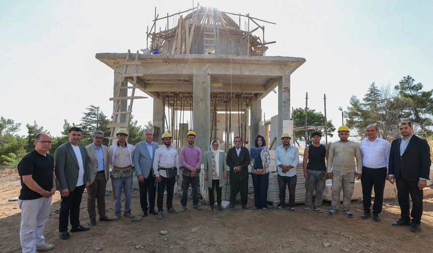 Gaziantep'te Dülük Baba Türbesi Aslına Uygun İnşa Ediliyor