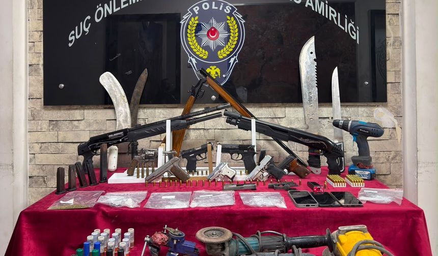 Gaziantep'te Evi Cephaneliğe Çeviren Şüpheli Yakalandı