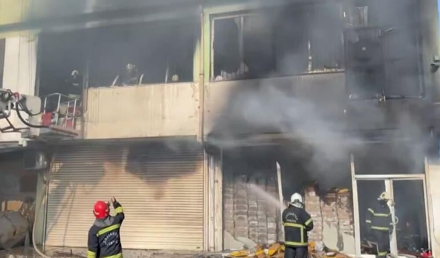Gaziantep’te iş yerini alevler sardı