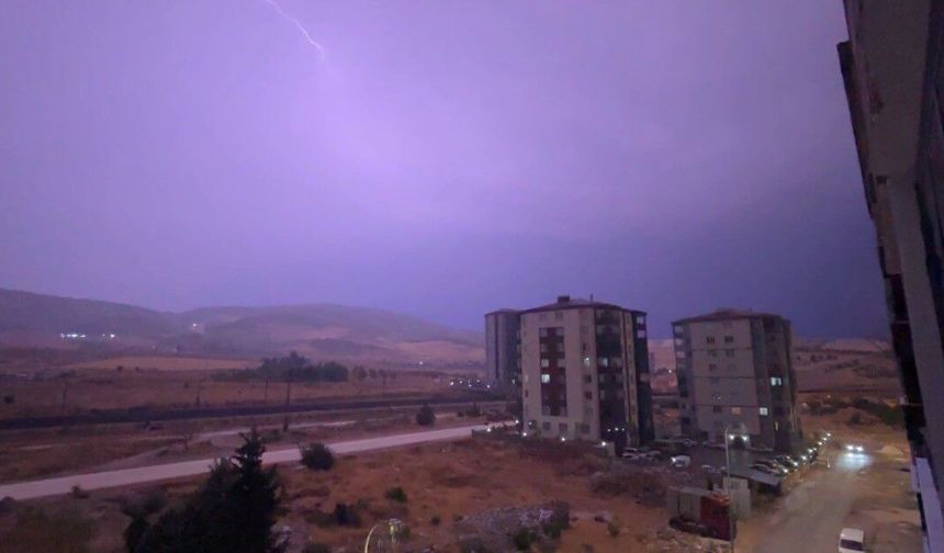 Gaziantep'te Korkutan Gece: Şimşek ve Yağış Etkili Oldu