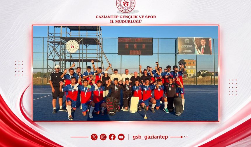 20 Takımı Geride Bırakan Gaziantep Hokeyde Şampiyon