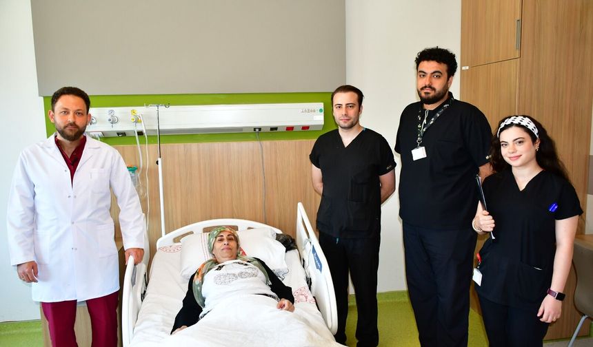 Şehir Hastanesi’nde 20 kiloluk tümöre başarılı operasyon