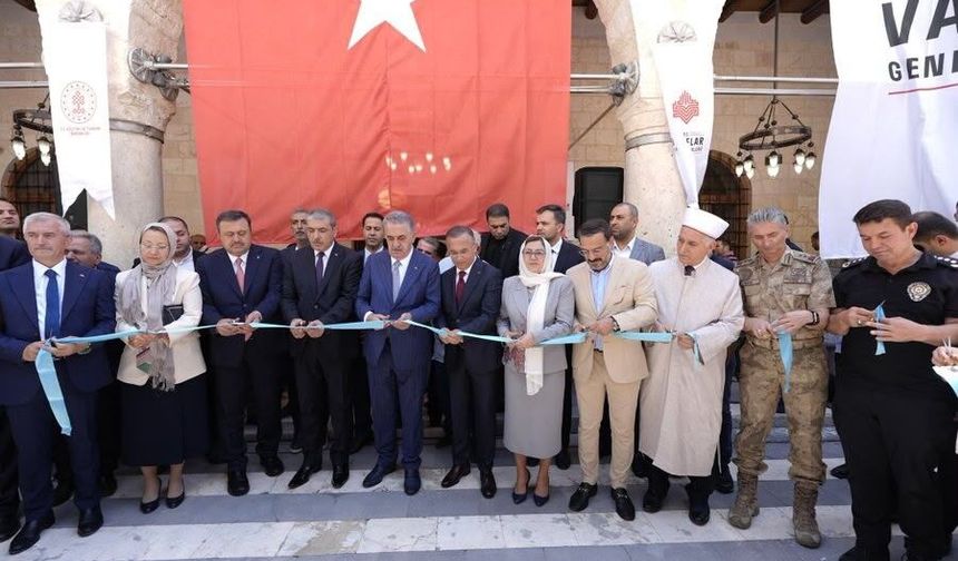 Tarihi Ömeriye Camii yeniden ibadete açıldı